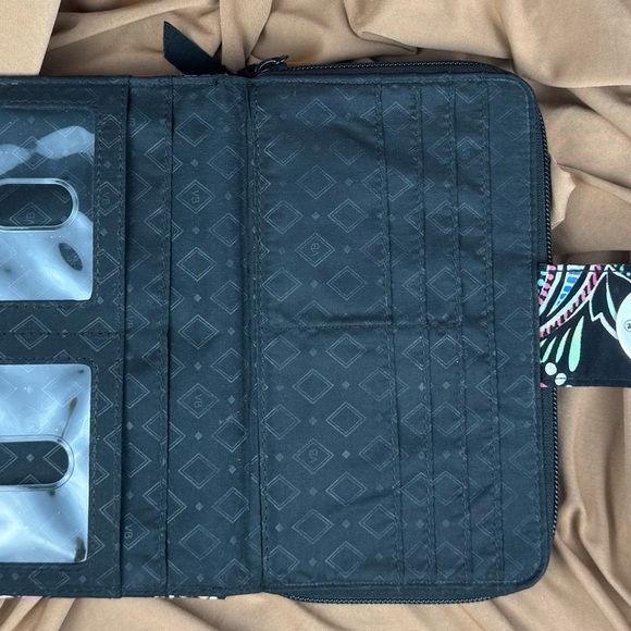 Vera Bradley Turn Lock Zip Around Wallet with multi color Paisly’s - Picture 7 of 16